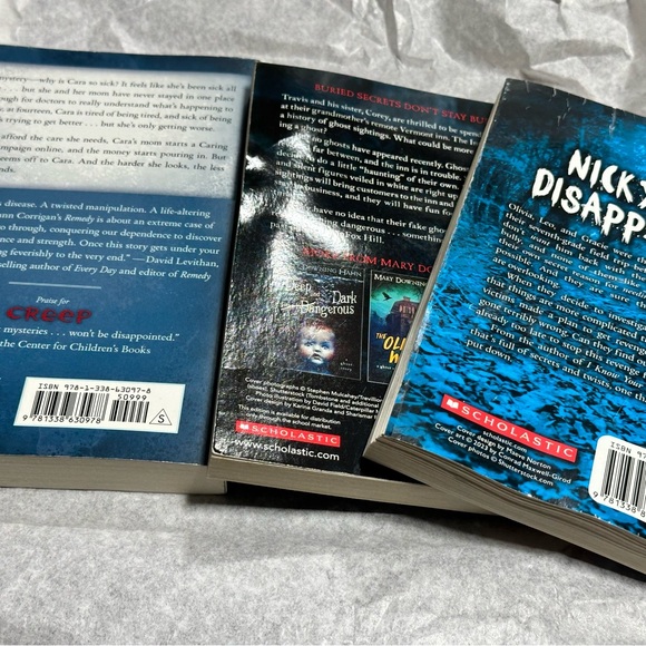 Scholastic Mystery Books Lot of 6 Tween Teen Summer Reading Middle Grades - Picture 9 of 10